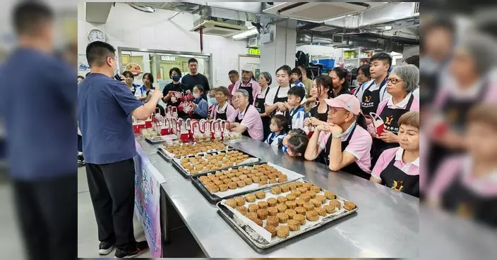 葵青警區辦跨代月餅製作班 40名少訊耆樂會員齊齊化身大廚