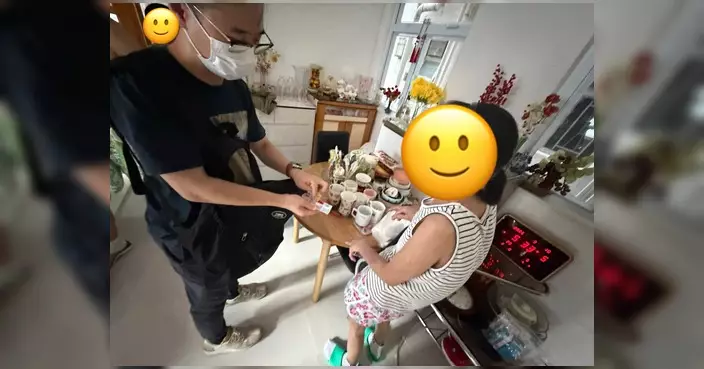 鰂魚涌關愛隊夥拍社署探訪新威園住戶 協助轉介申請平安鐘