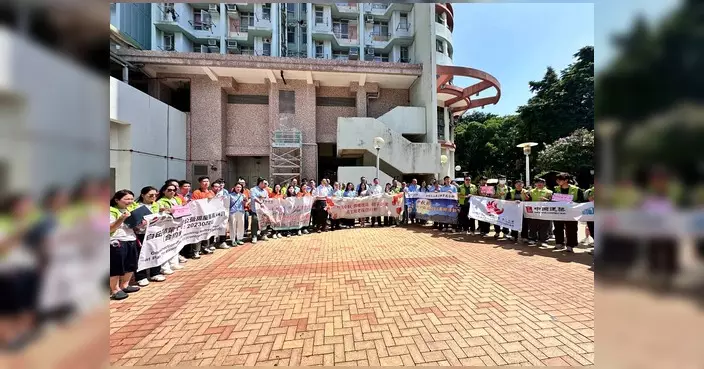月滿中秋情繫社區 白田親子企業義工上門探訪長者