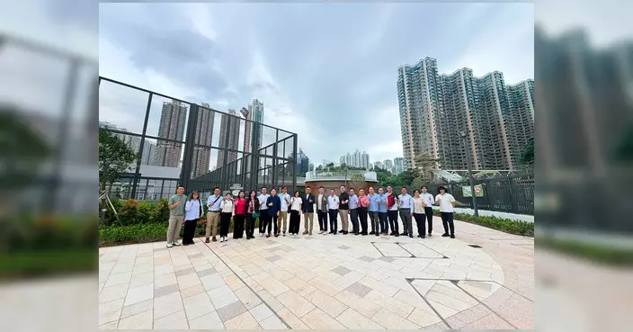 柏祺聯同油尖旺區議員視察海帆道休憩花園 康文署爭取最快9月尾開放