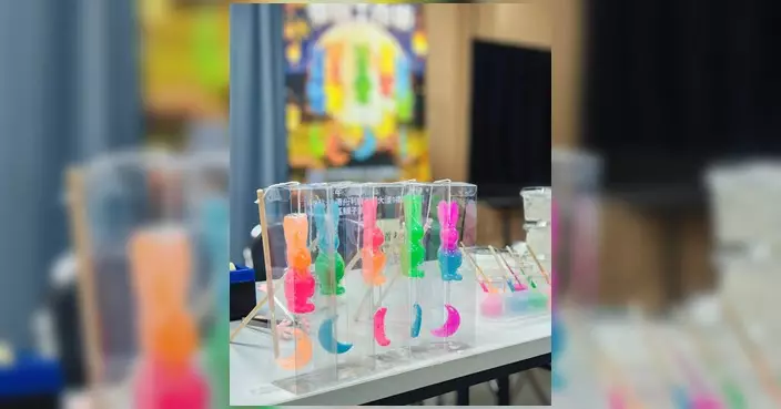 南區區議員彭兆基辦中秋夜光番梘工作坊 親子家庭齊製兔仔月亮造型番梘