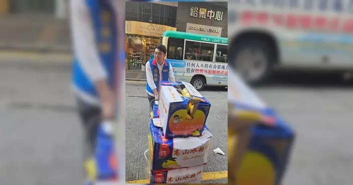 民建聯南區支部中秋送暖 華富邨田灣等四區派柚子賀佳節