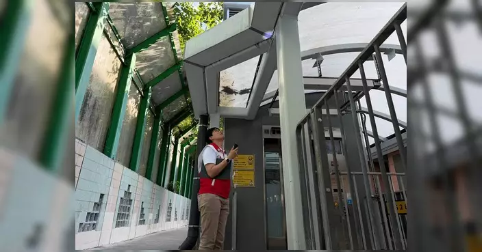 李貞儀視察恆安站B出口 跟進升降機上蓋滲水問題
