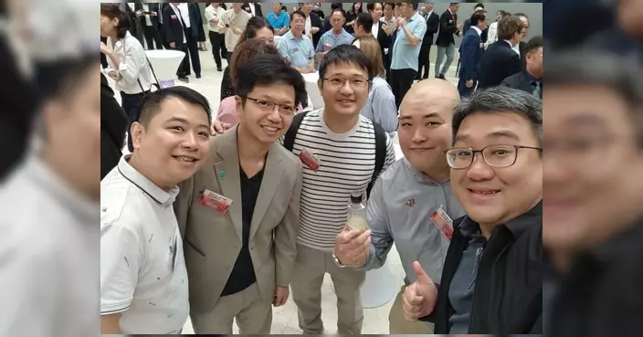 馮沛賢出席屯門國慶酒會 與各界交流共賀國慶