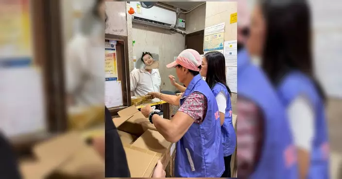 馮務君聯同家維關愛隊走訪家維區大廈管理處