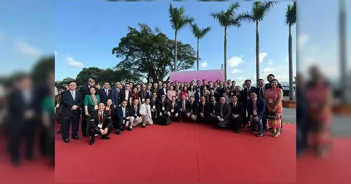 熱烈慶祝中華人民共和國成立七十七周年 陳家珮：香港背靠祖國聯通世界