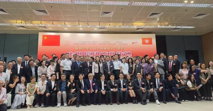 馮沛賢出席屯門區國慶升旗禮 與嘉賓街坊齊集文娛廣場見證莊嚴時刻