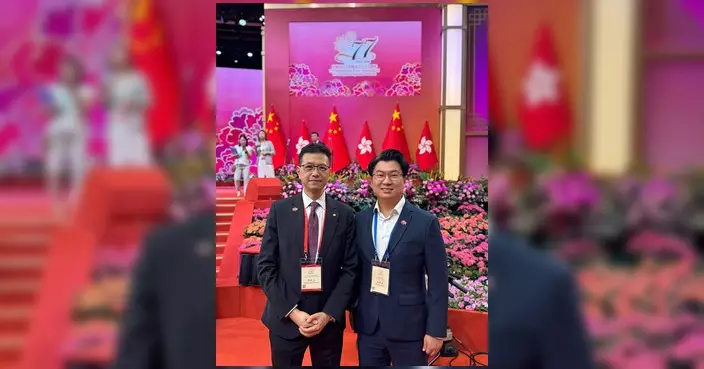 古偉冰出席國慶酒會 祝願祖國富強昌盛香港繁榮穩定
