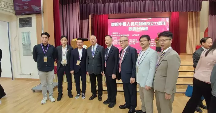 鄺珉樀出席屯門國慶升旗禮 參觀達德學院了解歷史