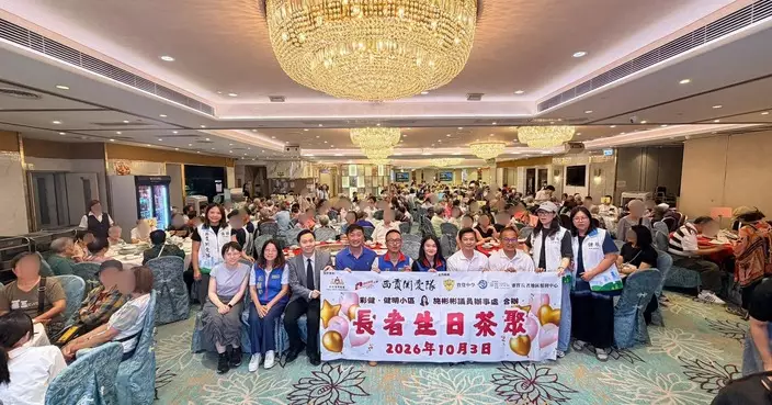 彩健及健明關愛隊辦長者生日茶聚 近60名學生義工與長者同賀