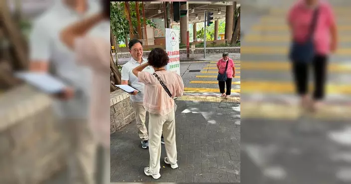 黃大仙區議員辦流動會客室聽取居民意見 晚上出席青年歌唱比賽