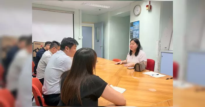 吳清清與房屋署開會商討耀東邨社區設施優化