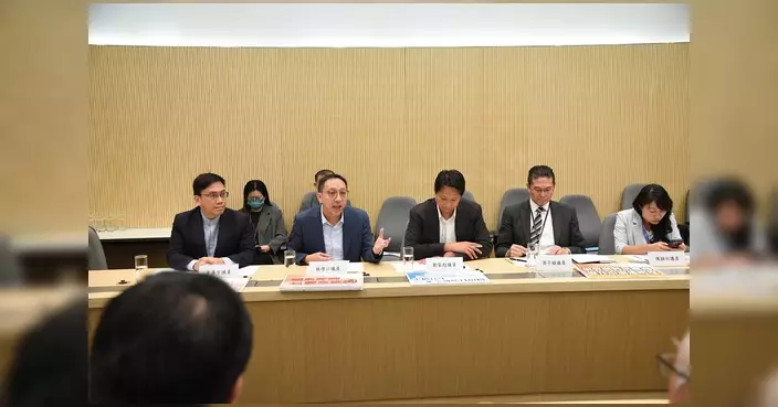 運輸業界指柴油價高企成本升逾三成 林偉江聯同多名議員晤謝展寰促重推支援